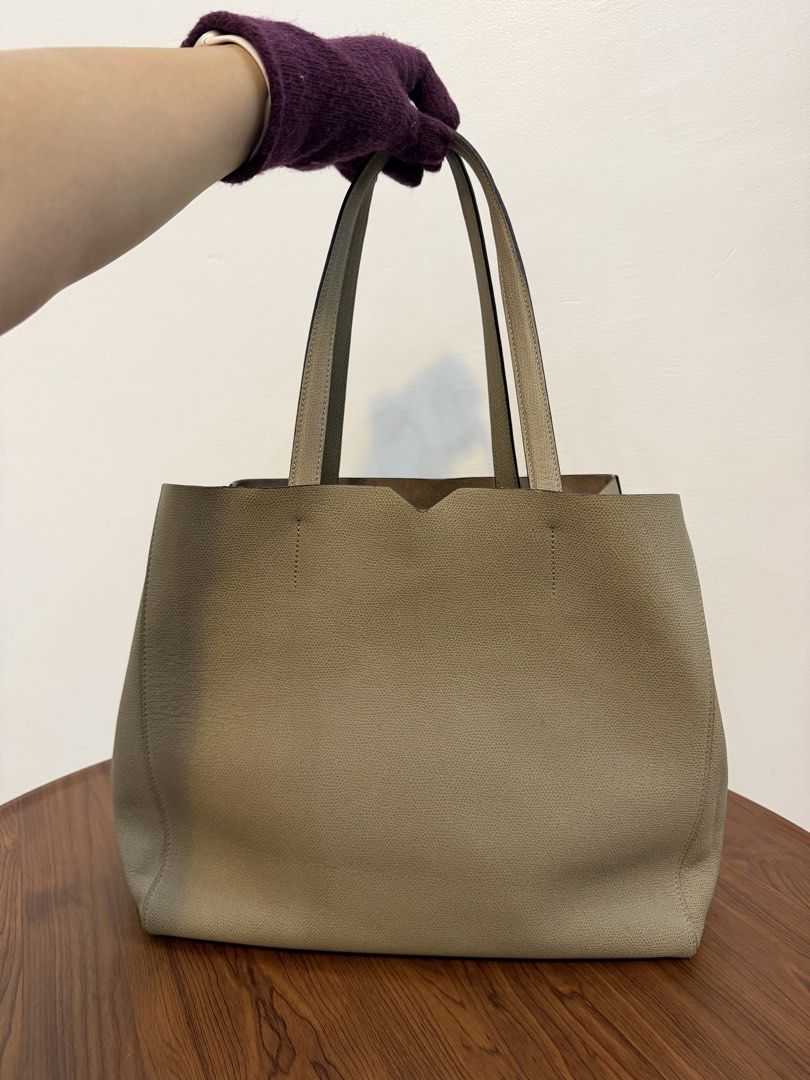 Valextra Tote Bag (Category: Luxury Bags & Wallets) located in San Fernando. Submitted by gbagscollection (Listing ID 1467292890, Image 1). Description: Genuine leather 8/10 condition No major issue Sign of use only.