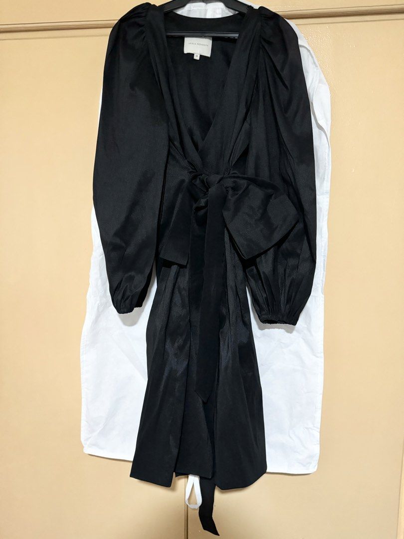 Vania Romoff Sylvie Dress Black Medium (Category: Dresses) located in Quezon City. Submitted by fabulousdesignerfinds (Listing ID 1467206205, Image 1). Description: Complete with hanger, tags and garment bag and paper bag. BRAND NEW AND ORIGINAL AND NEVER WORN ALREADY SOLD OUT SYLVIE DRESS in BLACK SILK DUPIONI Size MEDIUM. Please be advised that I don’t do refunds so please check the uploaded details regarding the size of the garment which are p