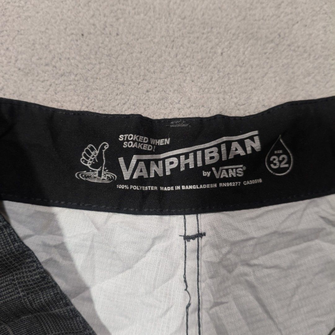 Vanphibian by vans short (Category: Shorts) located in Calatrava. Submitted by ermitany0 (Listing ID 1467241498, Image 2). Description: Vanphibian by vans short Good condition Size: 32-33 Length: 20.5" Hem: 11" Issue: 2 holes , dot small green stain Please check photos for more details ✅ Location: Negros Occidental PM if interested 📩 📩 📩 📩.