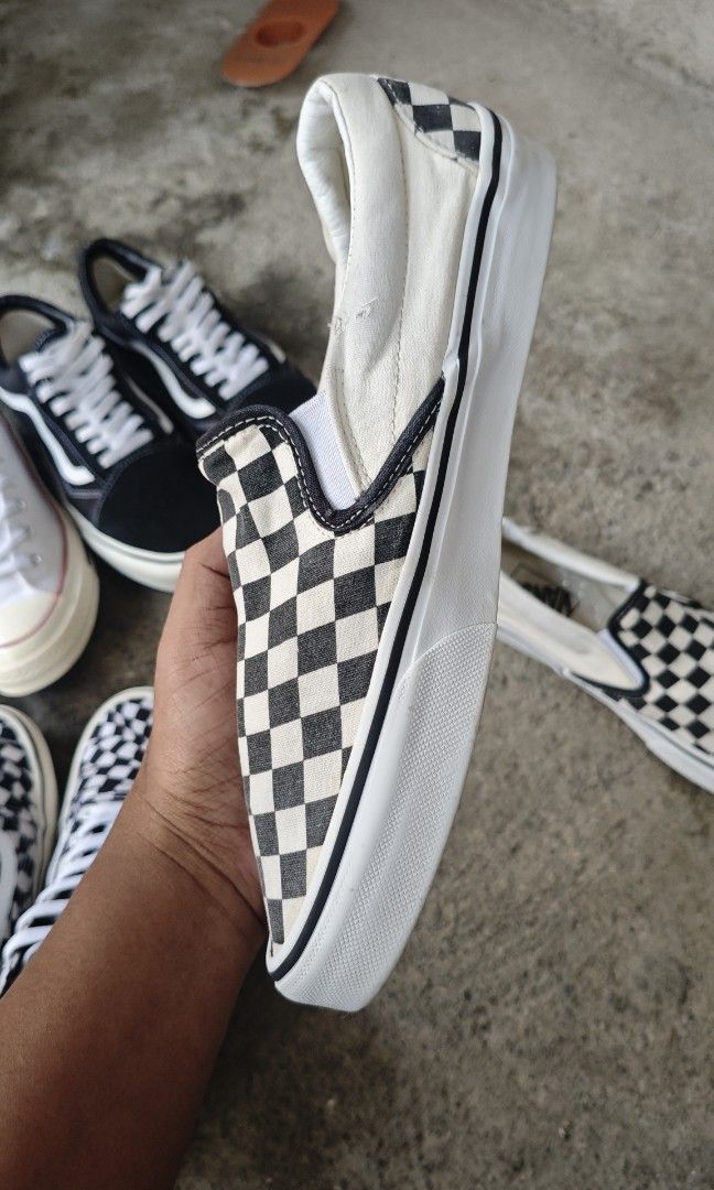 Vans cb slip on (Category: Sneakers) located in Sultan Kudarat. Submitted by thrifted01 (Listing ID 1467321660, Image 2). Description: us8.5 mens issue my minor gasgas lang loc mindanao.