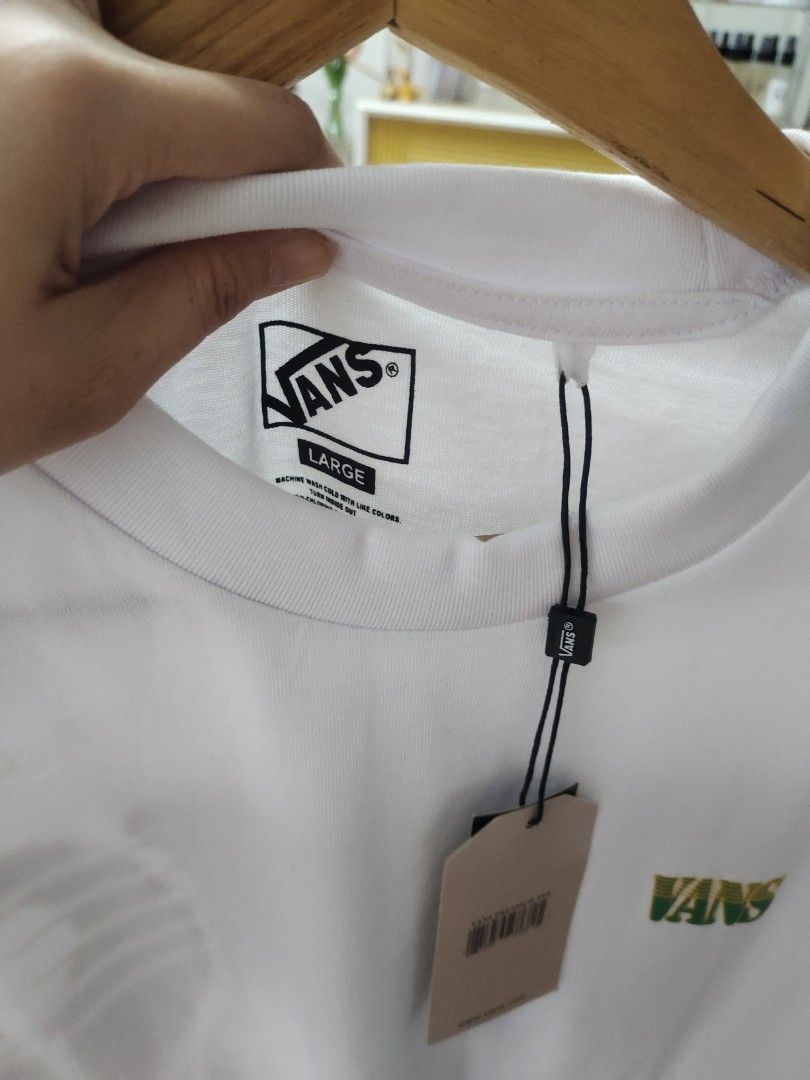 Vans Mens shirt (Category: Tshirts & Polo Shirts ) located in Aliaga. Submitted by kmapparel (Listing ID 1467265901, Image 3). Description: .