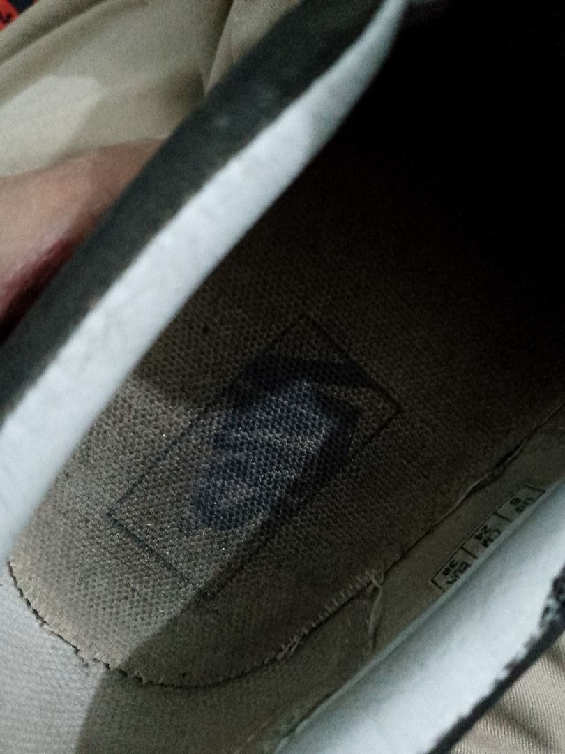 Vans Slip-On V98THICK Size 38 EUR (Category: Sneakers) located in Caloocan City. Submitted by akosiwaron_thrift2600 (Listing ID 1467332079, Image 2). Description: - Brand: Vans V98THICK Slip-On - Color: Classic Black Canvas - Size: EUR 38 / US Men 6 / US Women 7.5 - Sole: Signature waffle gum sole with thick midsole construction - Condition: Comfort-focused everyday footwear with clear interior tags - Origin: Made in China.