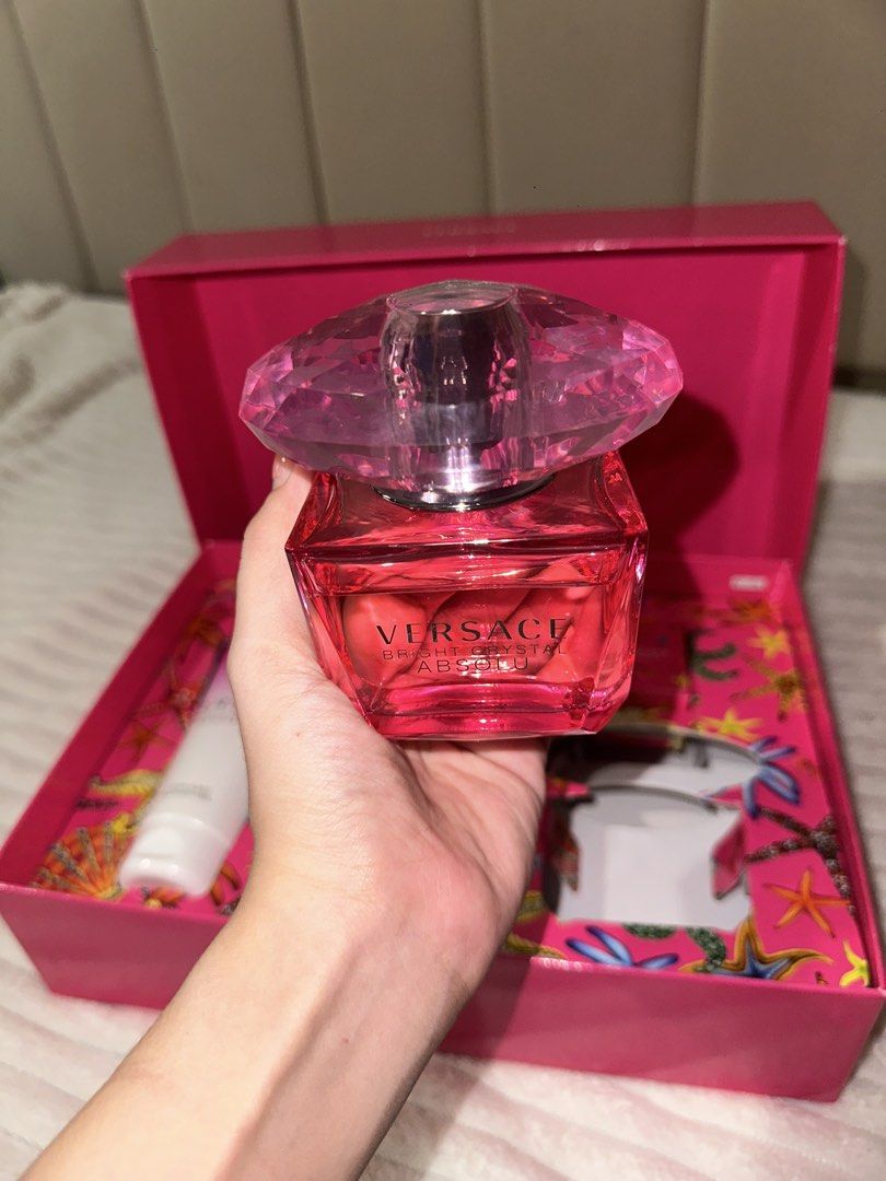 Versace Bright Crystal Absolu Gift Set (Category: Fragrance & Deodorants) located in Cainta. Submitted by sati_vaaa (Listing ID 1467204589, Image 1). Description: Bought this set from SM Megamall Dept. Store for 8k+++ Big bottle perfume used a few times only, the rest of the set are unopened. Selling low for 5k rush.