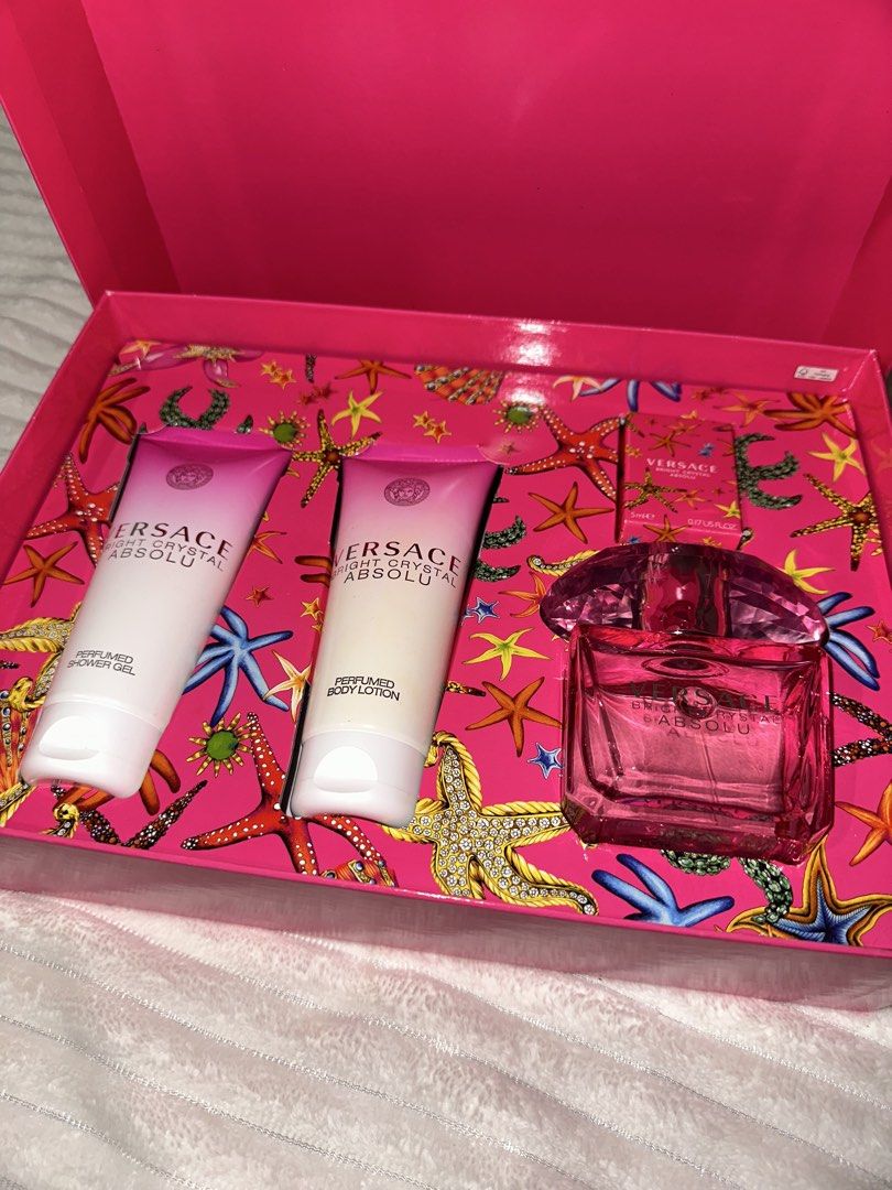 Versace Bright Crystal Absolu Gift Set (Category: Fragrance & Deodorants) located in Cainta. Submitted by sati_vaaa (Listing ID 1467204589, Image 2). Description: Bought this set from SM Megamall Dept. Store for 8k+++ Big bottle perfume used a few times only, the rest of the set are unopened. Selling low for 5k rush.