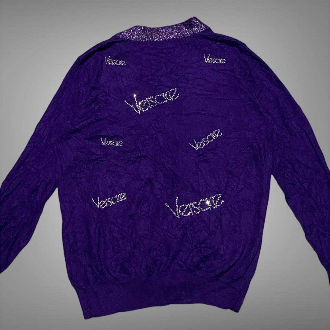 versace cardigan (Category: Longsleeves) located in Mabalacat. Submitted by stellargarments (Listing ID 1467298338, Image 2). Description: Length : 23 Width : 20 Condition : 9.5/10 SUPER NICE NG TELA! SHIMMERING LOGOS!!! VERY COMFY & SMOOTH ON SKIN MASIKIP RIBBINGS 1 MISSING BUTTON NEED WASH NO MAJOR STAIN FRESH FROM BALE.