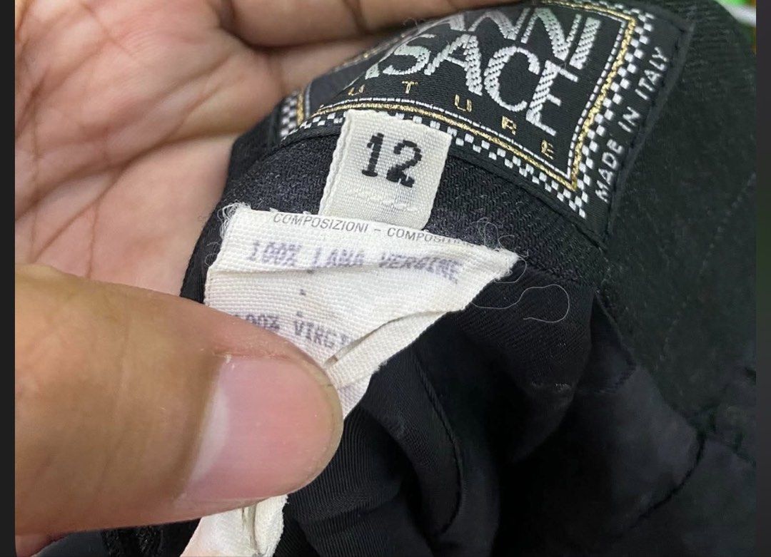 Versace skirt (Category: Other Bottoms) located in Manila. Submitted by hell_market (Listing ID 1467289895, Image 3). Description: .