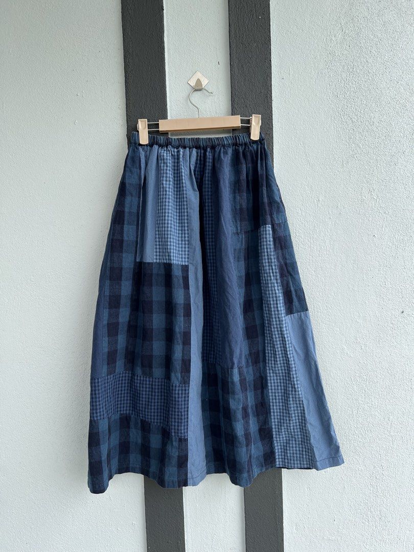Vertical Patchwork Skirt (Category: Skirts) located in Kota Tinggi. Submitted by shazlinmh (Listing ID 1467222148, Image 1). Description: Free shipping thru rumah oyen Material: Cotton Size on tag: - Colour: Blue ‼️Defect: Colour fading 📏Measurement: Waist: 24-38” Hips: 48” Length: 31.5/32”.