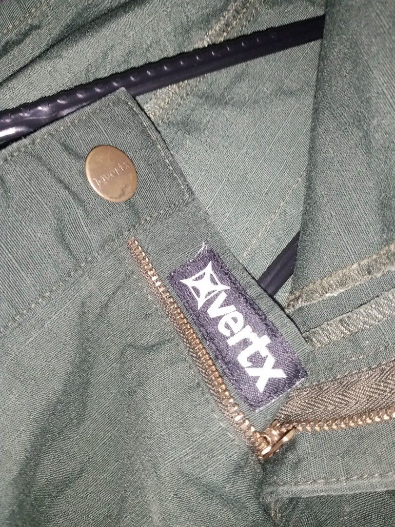 Vertx Tactical Cargo Pants (Category: Other Sports Equipment and Supplies) located in Dasmarinas. Submitted by francoprancisco (Listing ID 1467282100, Image 2). Description: Vertx Tactical Cargo Pants 30-32 x 39.5 dimes Multi pockets/ripstop fabric stretchable waist line. Minimal washable Ballpen ink stain sa may likod ng side pocket. 880 plus sfee cavite loc. - Color well-maintained - Features: Multiple utility pockets, reinforced knees, sturdy 