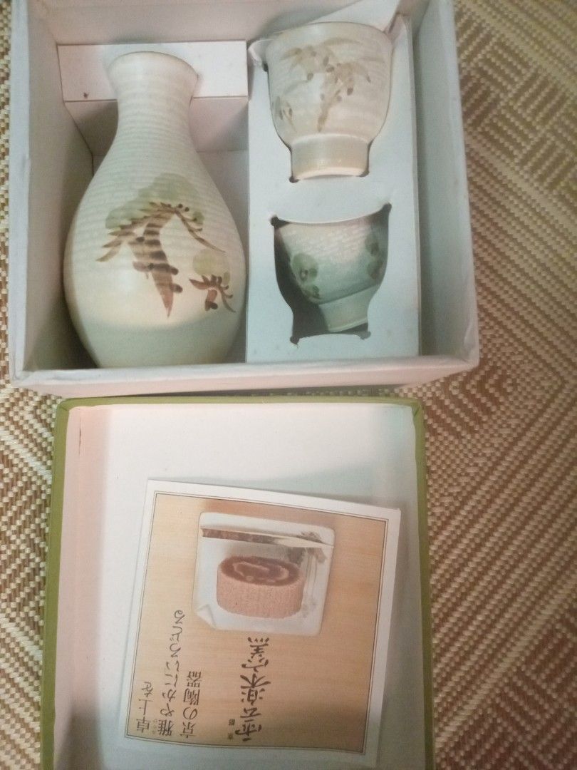 Vinatage hand painted japanese.sake set stonware for your needs (Category: Other Kitchenware & Tableware) located in Manila. Submitted by padillahe35291 (Listing ID 1467190239, Image 2). Description: 1 sake jar 2 pcs sake cup set for your collection.