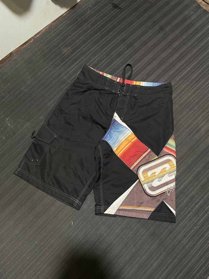 VINTAGE BILLABONG BOARDSHORT (Category: Swim Trunks & Board Shorts) located in Ligao. Submitted by whozzz_daryll (Listing ID 1467206997, Image 1). Description: size 32.