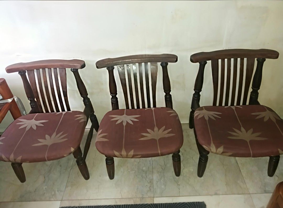 Vintage Chair's (Category: Chairs) located in Bulacan. Submitted by mitchikoscollection (Listing ID 1467188347, Image 1). Description: 349 Each Chair 🪑 With normal sign of usage Visible Scrath but in good condition .. Need lang Varnish and Cleaning sa Foam , naa assemble may natangal na isang tornilyo .. (Some are Pre-Loved and New) Some are US, Japan, Italy, England Items Surplus and Local MOP >BDO/Gcash NO COD/COP Thanks for viewing 😍 SOLD it