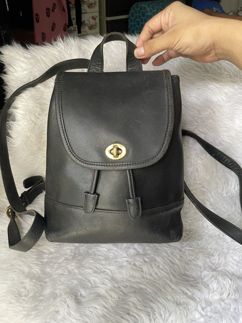 Vintage coach bundle (Category: Luxury Bags & Wallets) located in Malabon City. Submitted by bagsnilucas (Listing ID 1467293953, Image 1). Description: Bundle for 3500.