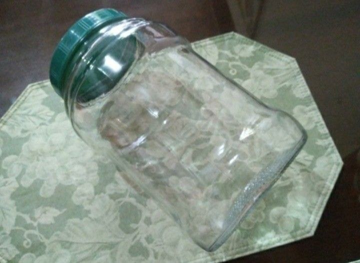 Vintage Cookie Jar 🍪 (Category: Food Organization & Storage) located in Bulacan. Submitted by mitchikoscollection (Listing ID 1467190034, Image 1). Description: 6 x 10 Inches Makapal at Medyo mabigat , Slightly used .. Vintage Big Cookie 🍪 Jar Food Storage (Some are Pre-Loved and New) Some are US, Japan, Italy, England Items Surplus and Local MOP >BDO/Gcash NO COD/COP Thanks for viewing 😍 SOLD items deleted 👍.
