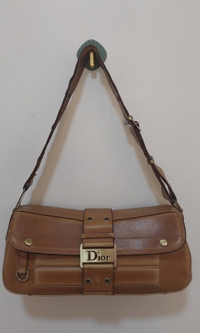 Vintage Dior (Category: Shoulder Bags) located in Ajuy. Submitted by josh_and_jewels (Listing ID 1467222125, Image 1). Description: vintage dior (flaws) sling.