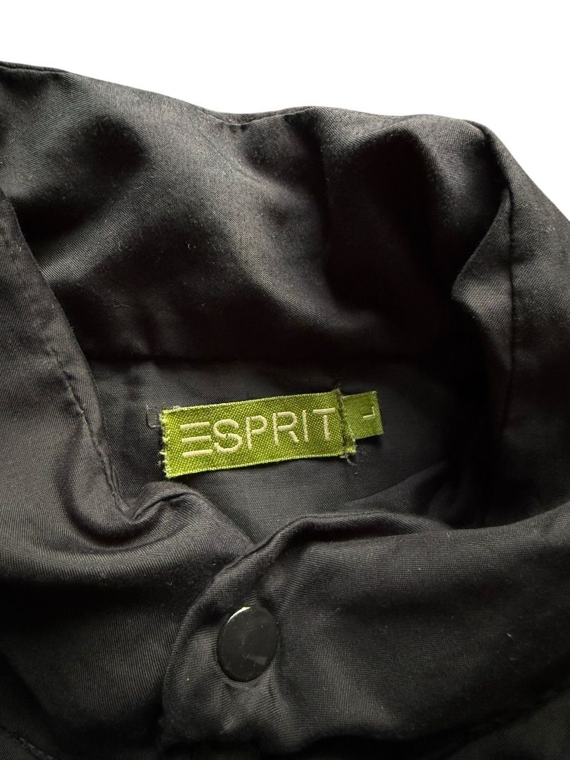 Vintage Esprit Vest (Category: Coats, Jackets and Outerwear) located in Pasig City. Submitted by hoardwrld (Listing ID 1467178031, Image 3). Description: Width: 21 Length: 23 - Color: Black - Style: Quilted puffer jacket with thick padding for cold weather - Closure: Snap button front (minor paint chipping on upper buttons) - Pockets: Two functional front pockets - Condition: Warm outer layer in straightforward, classic design.
