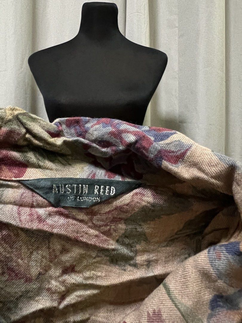 Vintage floral button down longsleeevs (Category: Longsleeves) located in Las Pinas. Submitted by jilanah (Listing ID 1467331806, Image 2). Description: .