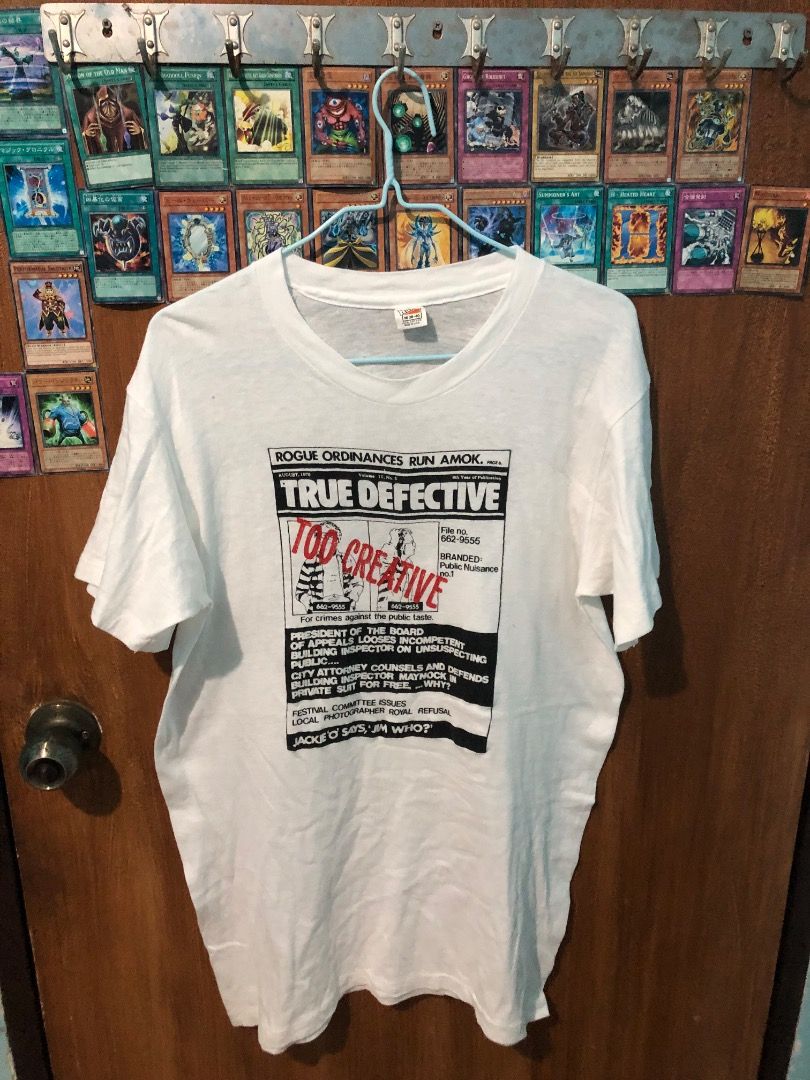 Vintage Hanes True Defective Graphic Tee White Medium (Category: Tshirts & Polo Shirts ) located in San Fernando. Submitted by unclebob00 (Listing ID 1467333990, Image 1). Description: Vintage true Defective Graphic Tee(Jim Dole) 1979 medium(20x29) hair line cracks need wash.