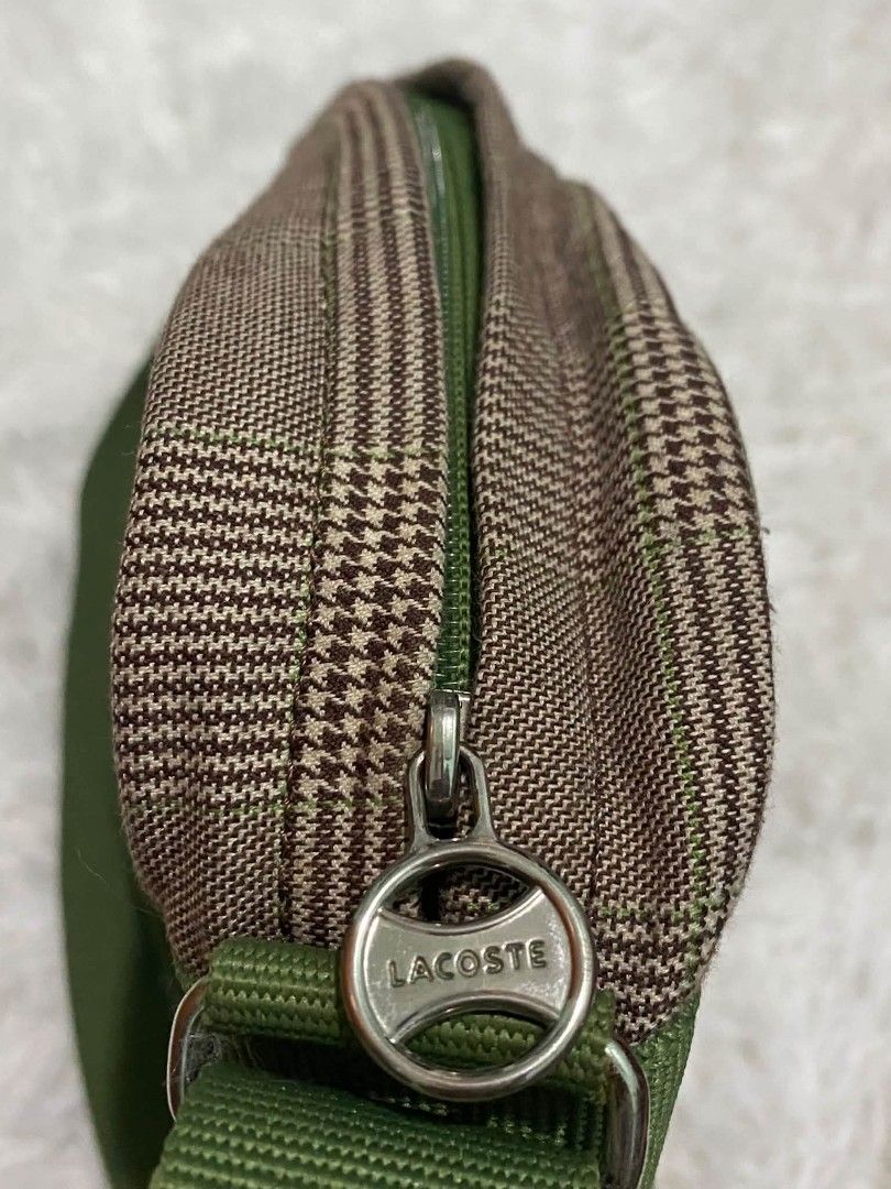 Vintage Lacoste (Category: Sling Bags) located in Bulacan. Submitted by supdoc (Listing ID 1467239940, Image 2). Description: Excellent Condition Issue: Minimal Unnotiecable Lints.