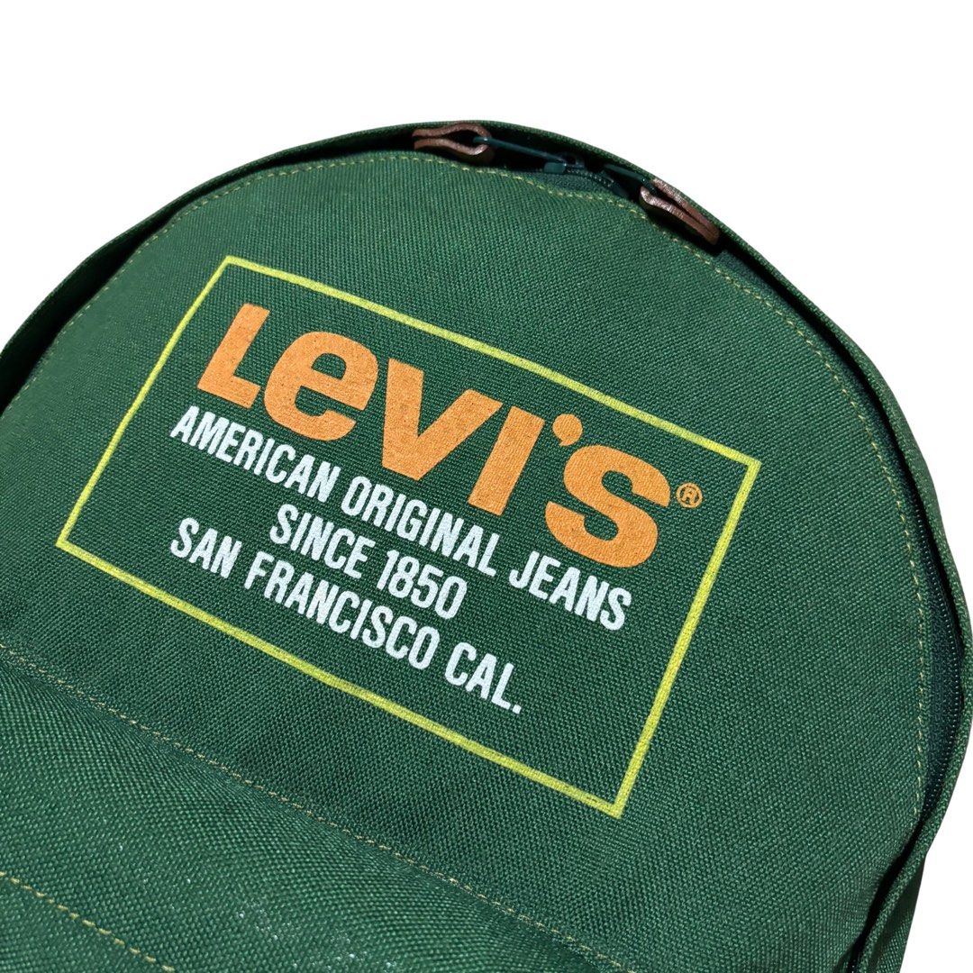 Vintage Levi’s Young Sangyo Forest Green Canvas Backpack (Category: Backpacks) located in Muntinlupa City. Submitted by rtyfck (Listing ID 1467339028, Image 2). Description: Vintage Levi’s Young Sangyo Forest Green Canvas Backpack Details : •Width : 16 •Length : 16 •Size : OS •Issue : sign of use •Condition : Used •₱1,880.