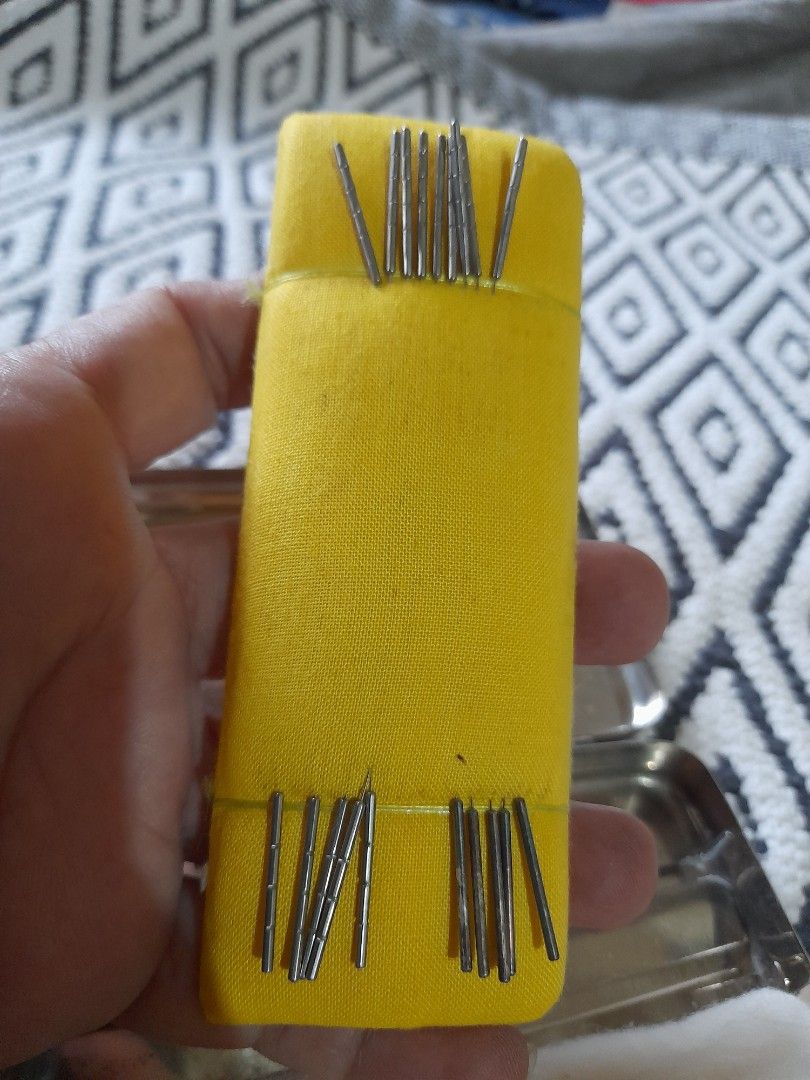 Vintage Metal Case with Acupuncture Needles Set (Category: Medical Supplies & Tools) located in Bocaue. Submitted by marajapansurplus (Listing ID 1467337726, Image 3). Description: - Vintage metal storage case for traditional acupuncture needles - Secure, compact tin container with protective closure - Needles neatly arranged on bright yellow fabric cushions - Cotton padding built inside the case lid for extra protection - Ideal piece for collect