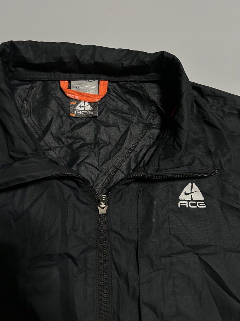 Vintage Nike ACG Wind breaker jacket (authentic) (Category: Coats, Jackets and Outerwear) located in Trece Martires City. Submitted by flip_flips (Listing ID 1467333522, Image 2). Description: Vintage Nike ACG Wind breaker jacket (authentic) -Dimes: 22 width 28 length -Excellent condition -9.5/10 color rate -issue: none.