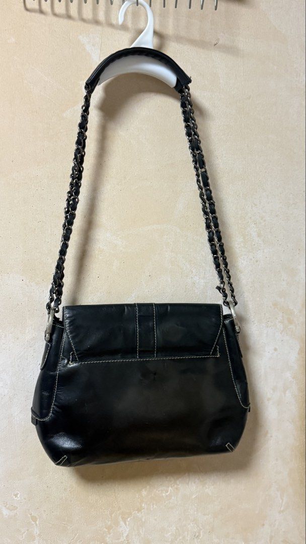 Vintage Soho Salvatore Ferragamo (Category: Luxury Bags & Wallets) located in Calamba. Submitted by ashvault (Listing ID 1467190792, Image 2). Description: Price still negotiable.