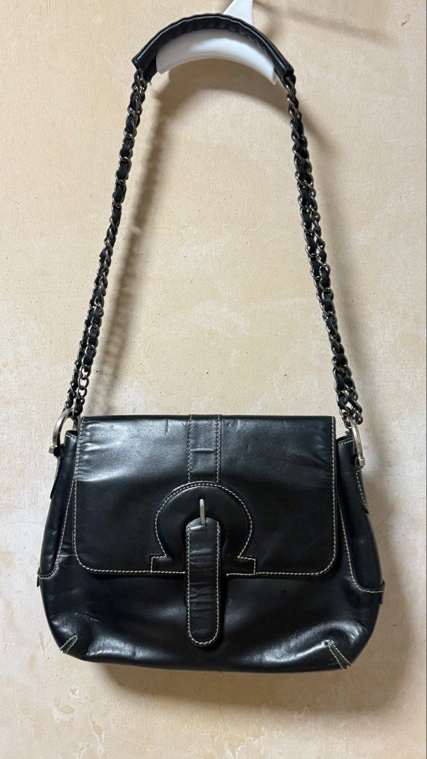Vintage Soho Salvatore Ferragamo (Category: Luxury Bags & Wallets) located in Calamba. Submitted by ashvault (Listing ID 1467190792, Image 1). Description: Price still negotiable.