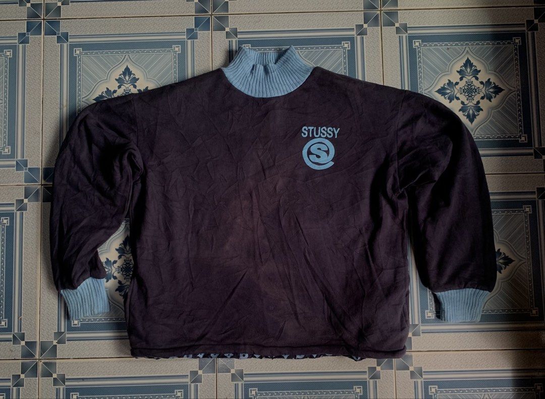 VINTAGE STUSSY REVERSIBLE (Category: Coats, Jackets and Outerwear) located in Hinatuan. Submitted by zenfire-36e0 (Listing ID 1467194344, Image 2). Description: 26x26 off/legit reversible discolo check picture 4,500 highest offer.
