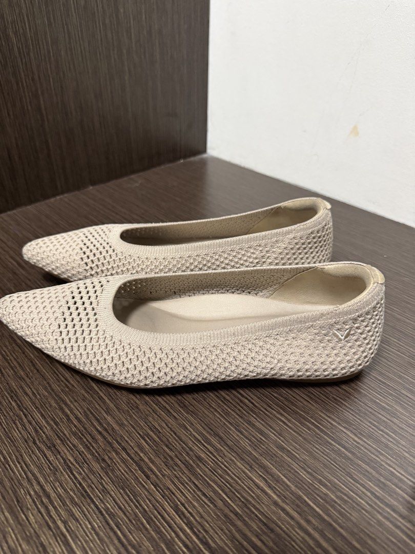 Vivaia (Category: Shoe inserts) located in Mandaluyong City. Submitted by aradoria (Listing ID 1467203863, Image 3). Description: .