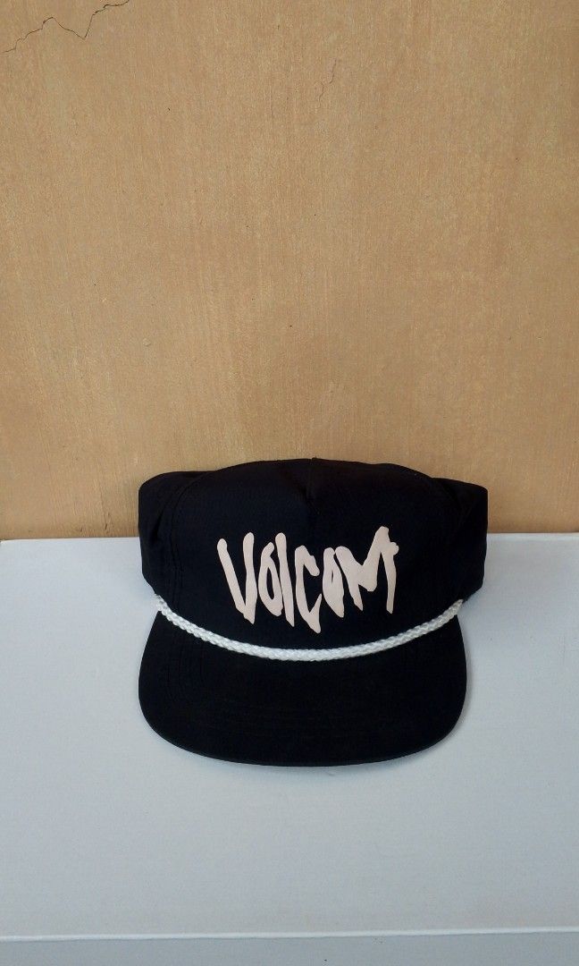 Volcom Hat (Category: Caps & Hats) located in Lipa City. Submitted by meechytwotwotwo (Listing ID 1467265082, Image 2). Description: • Volcom Adjustable Hat - One Size Fits All.