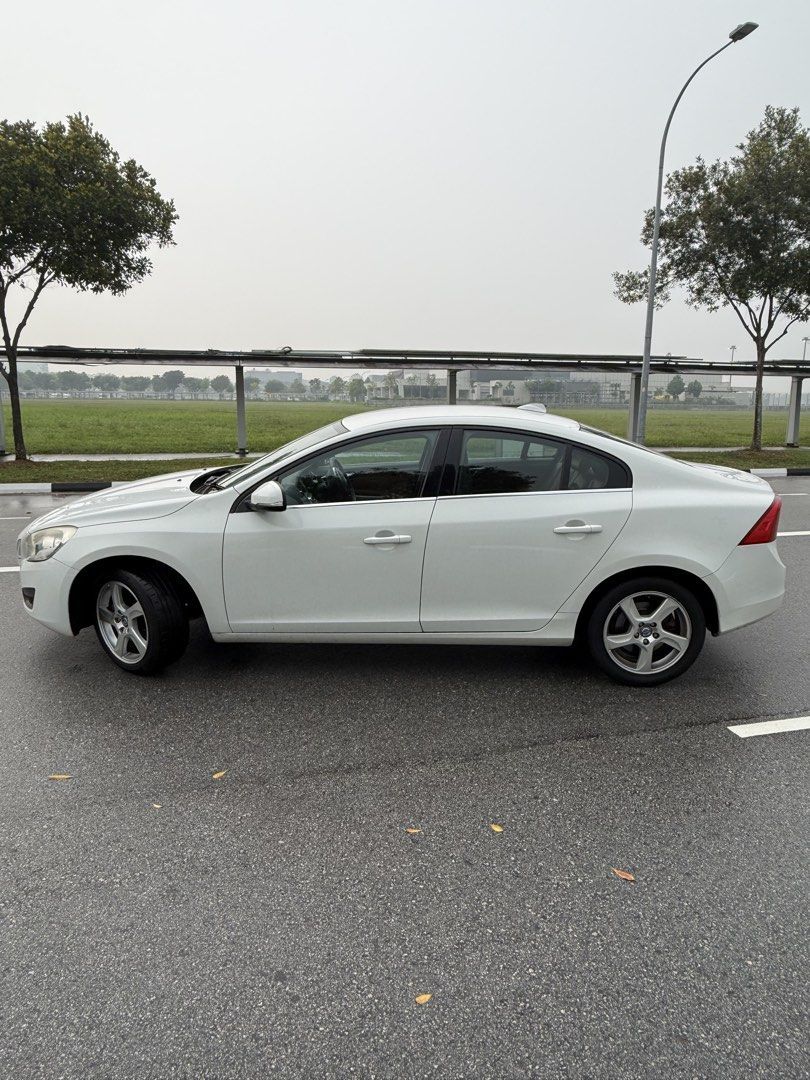 Volvo S60 T4 (A) (Category: Used Cars) located in Singapore. Submitted by infamous.mp (Listing ID 1467283483, Image 2). Description: Comfortable luxury sedan in stock condition. Only 1 owner for the past 14 years, additional 1 transfer count due to renewal loan. Well maintained and taken care of, recently done up servicing + wear and tear amounting to 2k+ with receipts to prove. Low mileage as well, drive till end of coe with no concerns. .