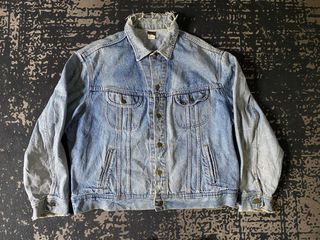 (Category: ) located in . Submitted by hrstore95 (Listing ID 1467218422, Image 1). Description: .