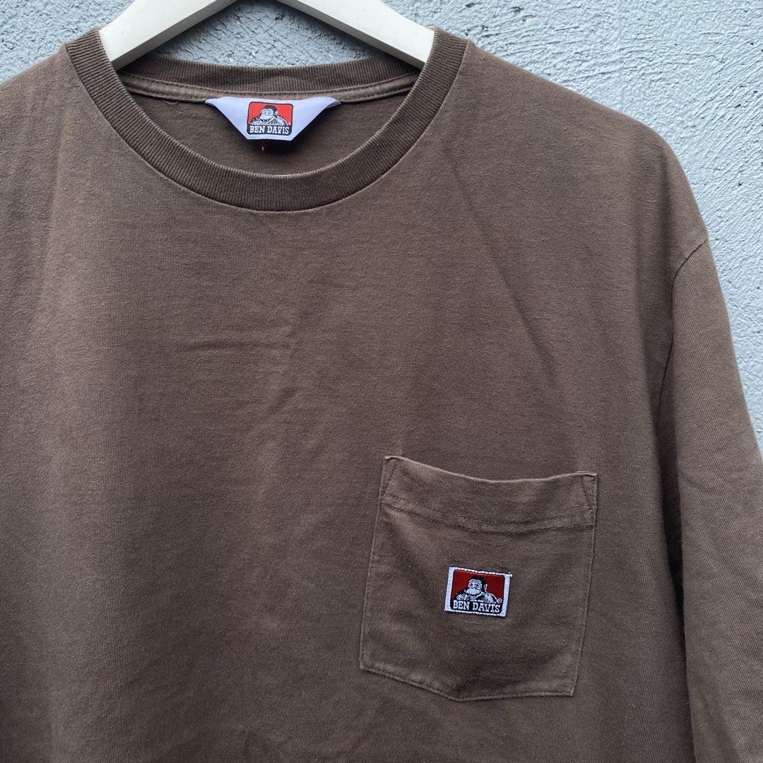 W: 22 L: 28 (Category: Activewear) located in Cabadbaran. Submitted by 21stera.ph (Listing ID 1467221017, Image 3). Description: Ben davis dark brown pocket tee No issue Color rate: 9.5/10.