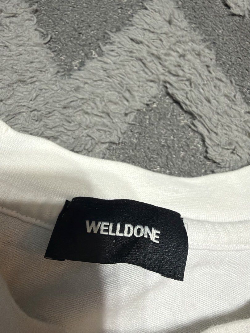 Welldone - graphic boxy Oversized tee (Category: Tshirts & Polo Shirts ) located in Cavite. Submitted by commoncourtesy (Listing ID 1467191156, Image 2). Description: Size Large.