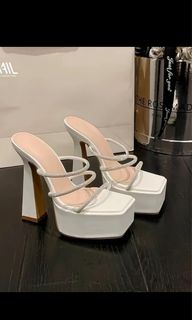 (Category: ) located in . Submitted by shopmycloset_pretty.mercy (Listing ID 1467172144, Image 1). Description: .