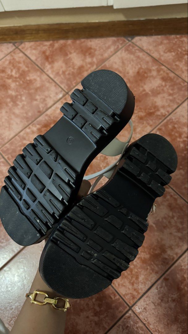 White sandals (Category: Sandals) located in Makati City. Submitted by marizefernandez (Listing ID 1467244023, Image 2). Description: Worn once in the mall .