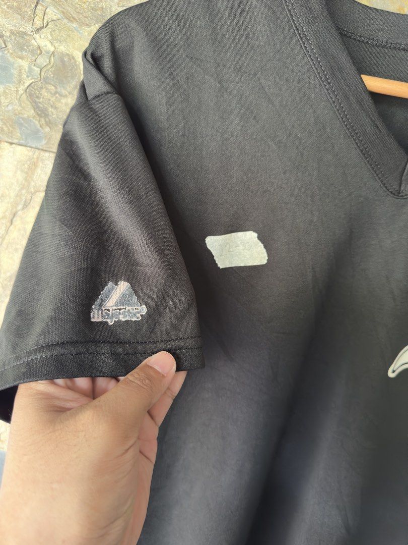 White Sox Jersey by Majestic (Category: Tshirts & Polo Shirts ) located in Tuguegarao City. Submitted by bunchoy_thriftshop (Listing ID 1467235745, Image 3). Description: 📌WHITE SOX BY: MAJESTIC Excelent Condition Minor Crack on Print Large 22-30 ₱350 + Shipping 📍Quirino Province.