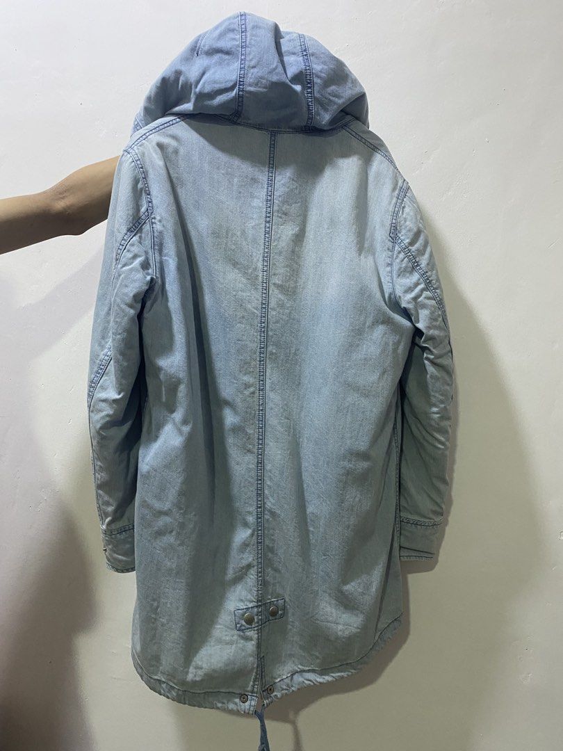 Winter jacket (Category: Coats, Jackets and Outerwear) located in Kuala Lumpur. Submitted by swift_silver (Listing ID 1467344909, Image 2). Description: 🔥 NTDG VINTAGE WINTER JACKET 🔥 💙 Colour: Blue Jeans 📏 Size: M–L (boleh pakai) 🧥 Inner lining: Sherpa Fleece — lembut & gebu Condition preloved, sesuai untuk yang minat style vintage dan streetwear! 💰 Price: RM40 .