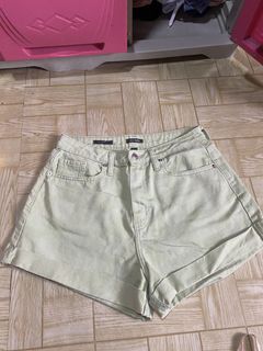 (Category: ) located in . Submitted by y2k_findsbypearl (Listing ID 1467360871, Image 1). Description: .