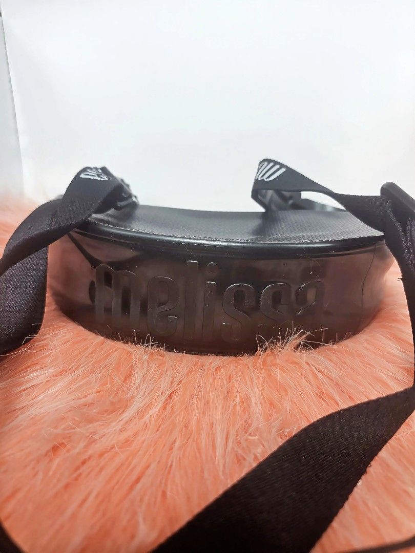 WOMENS BAG (Category: Cross-body Bags) located in Quezon City. Submitted by eshoppersmart (Listing ID 1467251553, Image 3). Description: Melissa Mini Vibe bag.