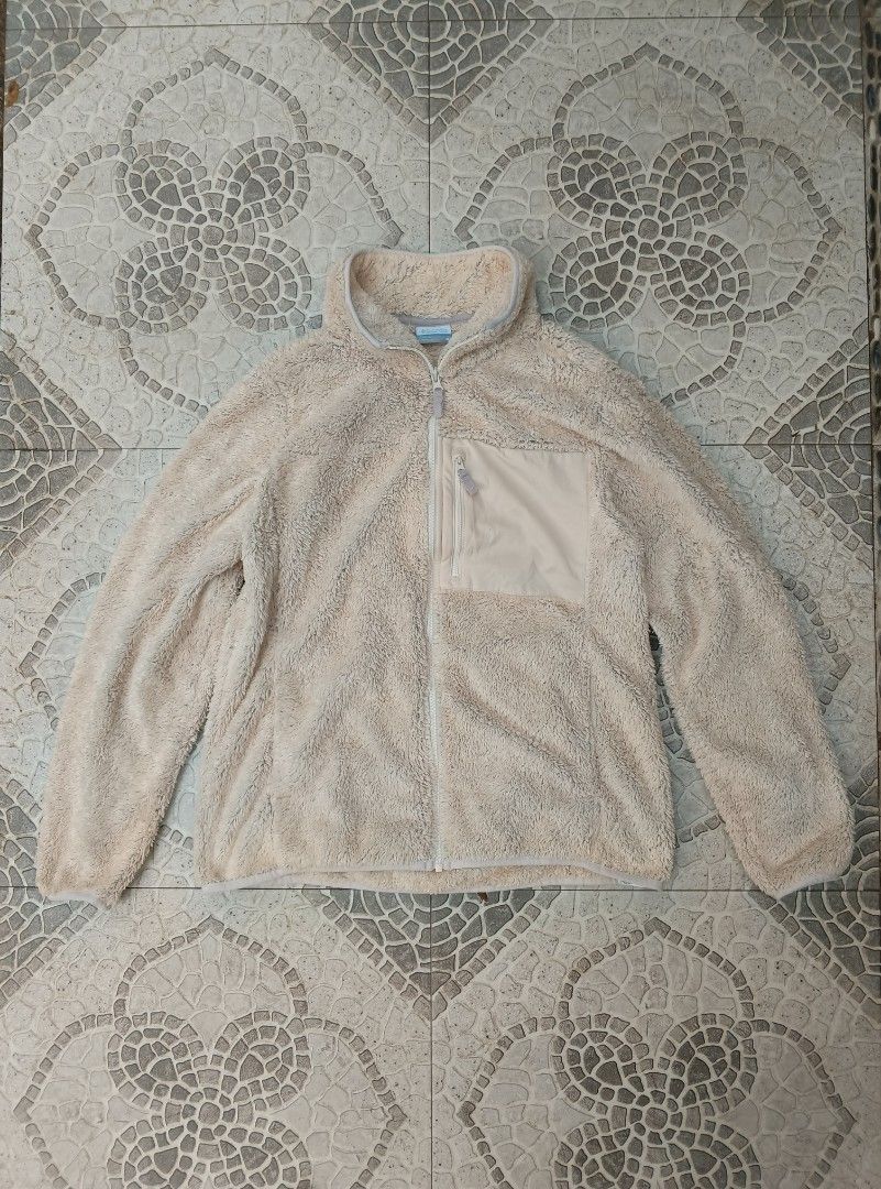 Women's Fleece Jacket (Category: Coats, Jackets and Outerwear) located in Cebu City. Submitted by authenticgrids (Listing ID 1467256742, Image 1). Description: Columbia Women's Sherpa Fleece Jacket Like New Condition ✨ Issue/s: None Size on Tag XL 🏷️ Dimensions Width 22 inches Length 27 inches 📥📥📥📥📥 DM for more details.
