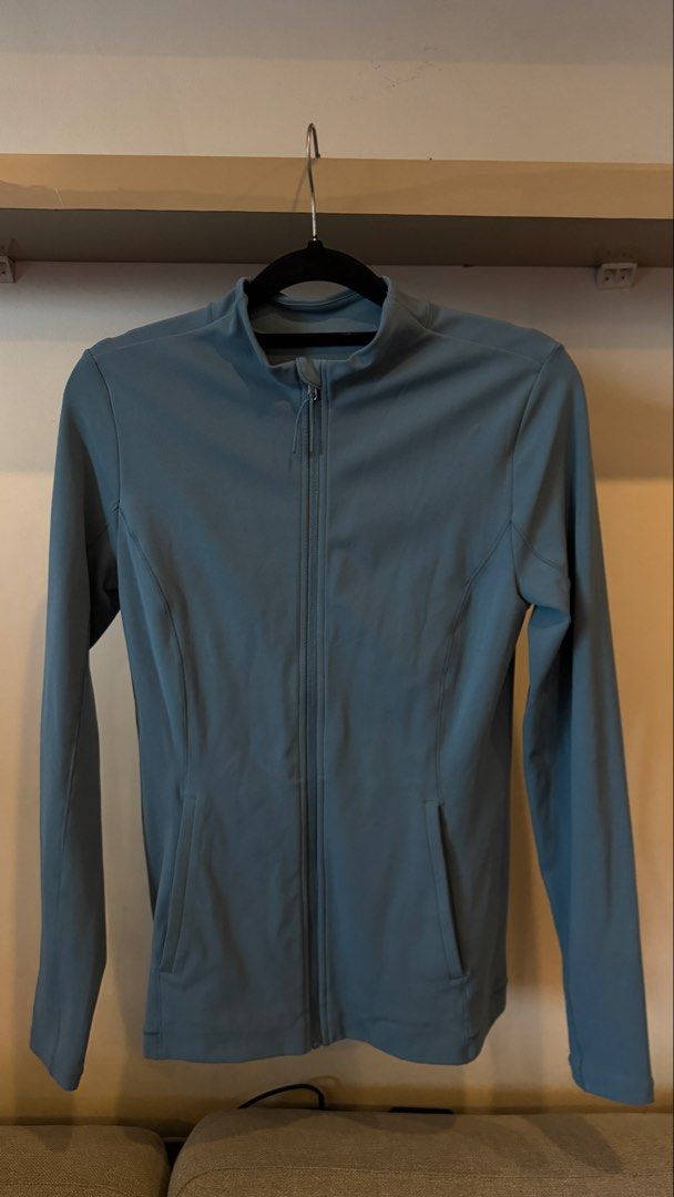Women’s Nike Yoga Jacket (Category: Activewear) located in Mandaluyong City. Submitted by forlaughandlemons (Listing ID 1467240797, Image 1). Description: - Buttery texture - Seamless cut style - semi-high neck - 2 front pockets - medium size but can fit asian small size - good as brand new 🤍🤍 RFS too many activewear pieces already :).