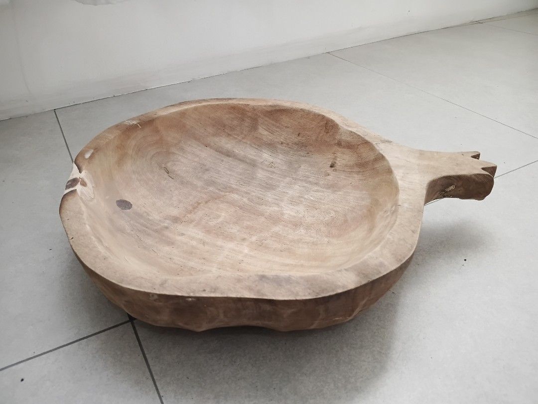 Wooden Bowl/Tray (Category: Vases & Decorative Bowls) located in Quezon City. Submitted by pile.of.stuff (Listing ID 1467356847, Image 2). Description: Natural Wood Bowl/Tray Dimensions: 14" diameter X 3" thick X 2" deep.