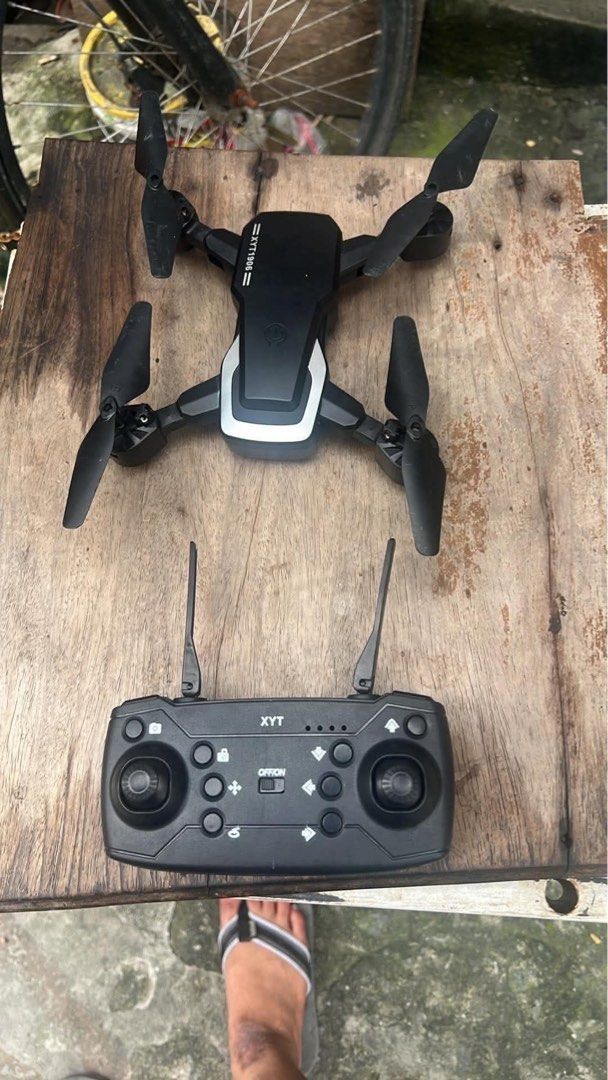 XYT Drone - WiFi 8K Camera (Category: Remote Control Toys) located in Manila. Submitted by kryia (Listing ID 1467299324, Image 1). Description: Good for beginners.