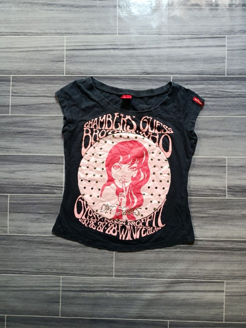 Y2k Graphic tee (Category: Others Tops) located in Bacolod City. Submitted by empatees (Listing ID 1467232071, Image 2). Description: .