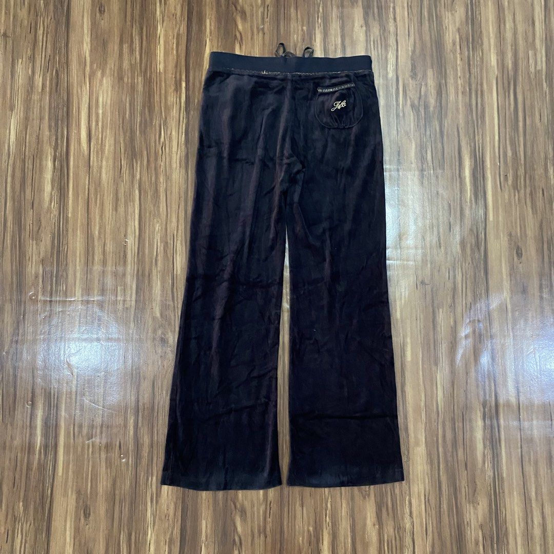 Y2k Jennifer Lopez Velour Pants (Category: Other Bottoms) located in Cebu City. Submitted by accurate.curations.ceb (Listing ID 1467226038, Image 2). Description: Juicy Couture EXCELLENT CONDITION COLOR RATE: 10/10 Issues: None S Measurements: Width: 28 inches Length: 36 inches Leg Opening: 10 inches Price + Sf 📍Cebu Shipping via J&T NO COD/COP PAYMENT FIRST VIA GCASH OR BANK Unli vouch and VC for legitimacy dm if interested 📩.