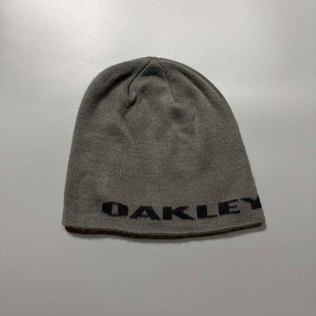Y2K Oakley Beanie | Skull Cap (Category: Beanies) located in Tayabas. Submitted by tayabaskartell (Listing ID 1467214256, Image 1). Description: .