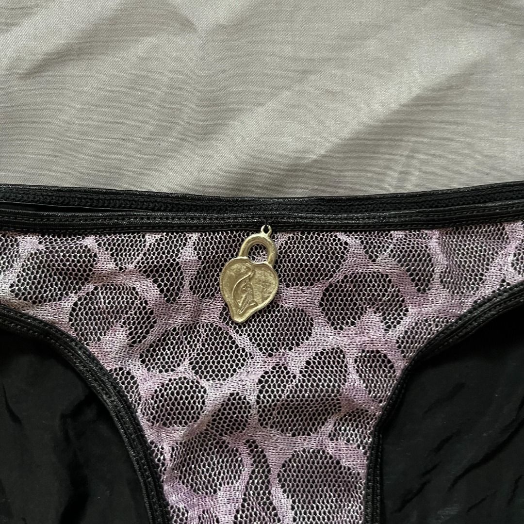 Y2k Sample Baby Phat Camisole Set (Category: Undergarments & Loungewear) located in Quezon. Submitted by _babypluto (Listing ID 1467200423, Image 2). Description: Size Medium Y2k.