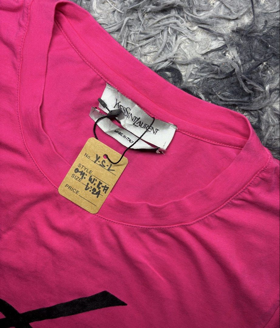 YSL (Category: Luxury Apparel) located in Legazpi City. Submitted by thesource052 (Listing ID 1467211561, Image 3). Description: YSL VELVET LOGO Small to medium Almost brand new No issues Made in italy Width : 16-17” Length: 24” .