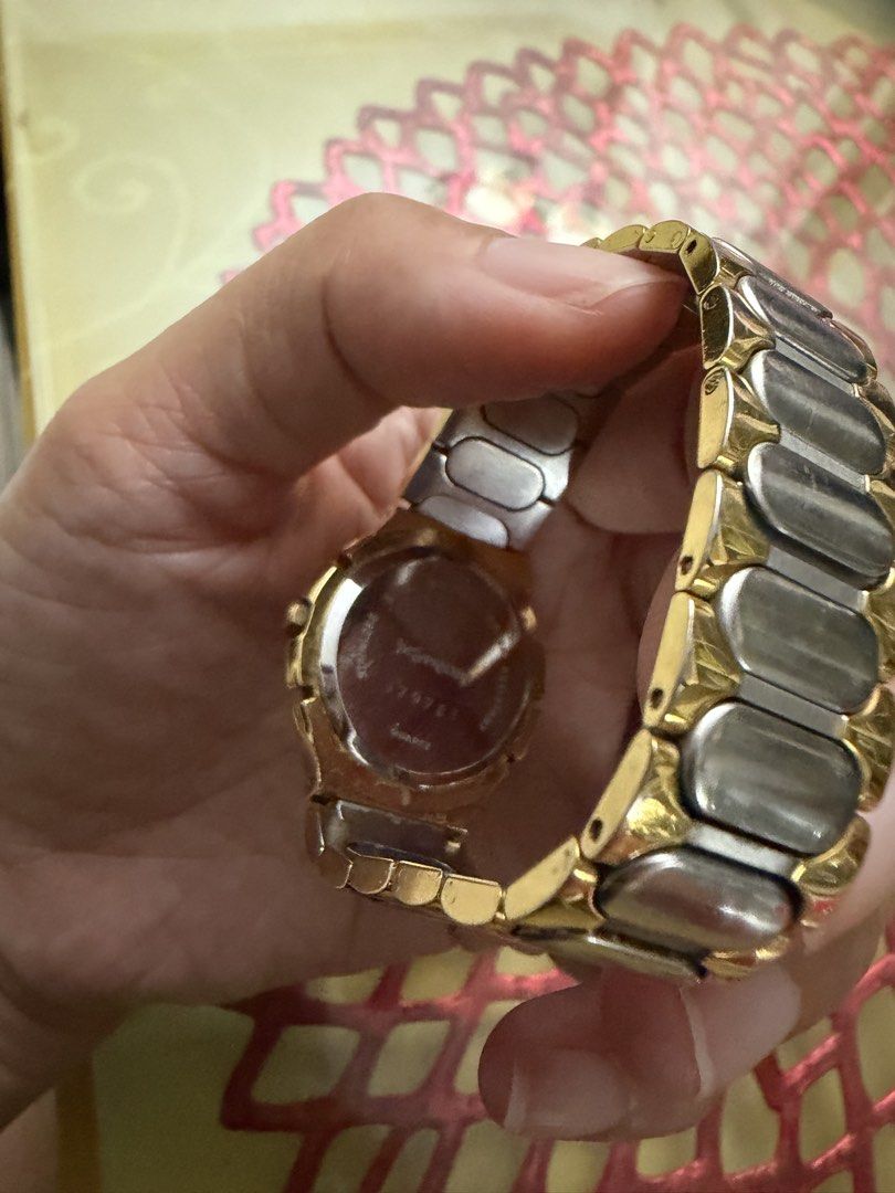 Ysl watch (Category: Women's Watches) located in Pasig City. Submitted by periwinklepeach (Listing ID 1467274137, Image 3). Description: Legit fits small wrist.